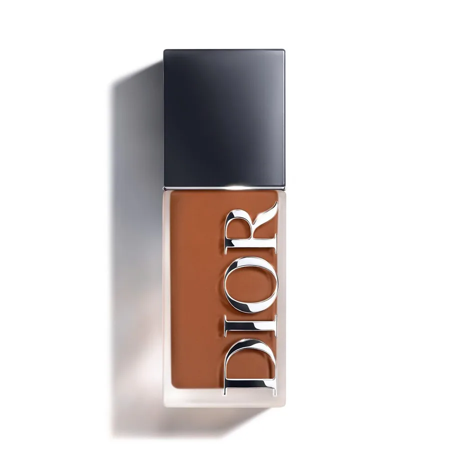 Dior Forever Skin Wear Base de maquillaje mate con efecto difuminado