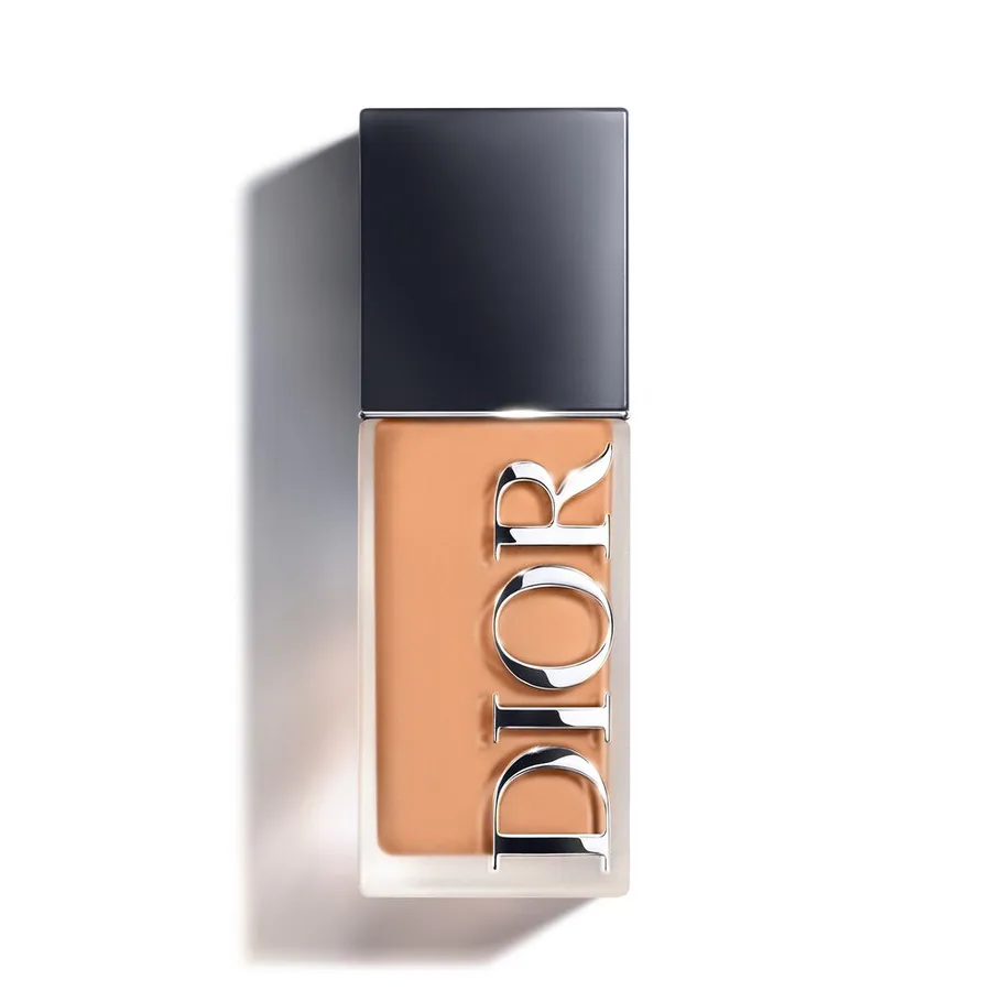 Dior Forever Skin Wear Base de maquillaje mate con efecto difuminado