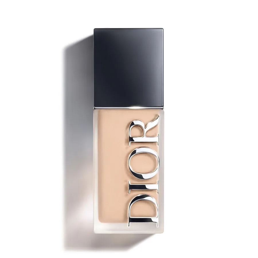 Dior Forever Skin Wear Base de maquillaje mate con efecto difuminado