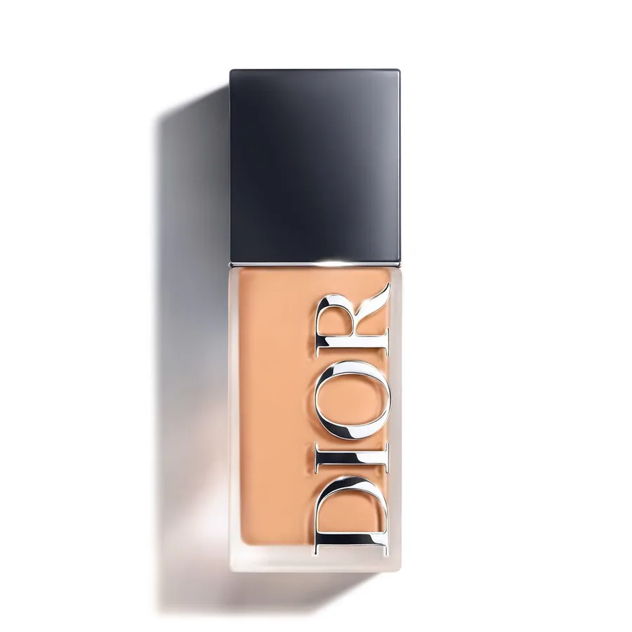 Dior Forever Skin Wear Base de maquillaje mate con efecto difuminado