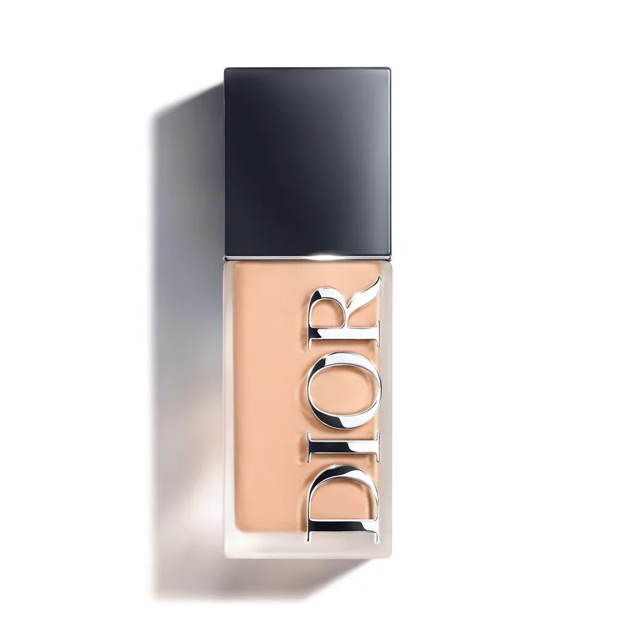 Dior Forever Skin Wear Base de maquillaje mate con efecto difuminado