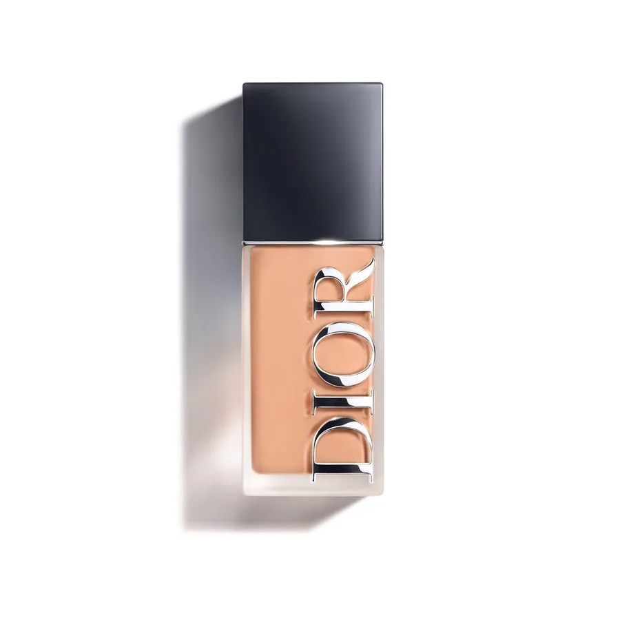 Dior Forever Skin Wear Base de maquillaje mate con efecto difuminado